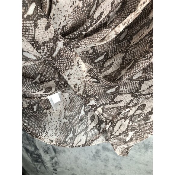 Banana Republic Blouse Women’s Animal Print Blouse Henley Snake Sheer SZ Medium - Picture 16 of 16